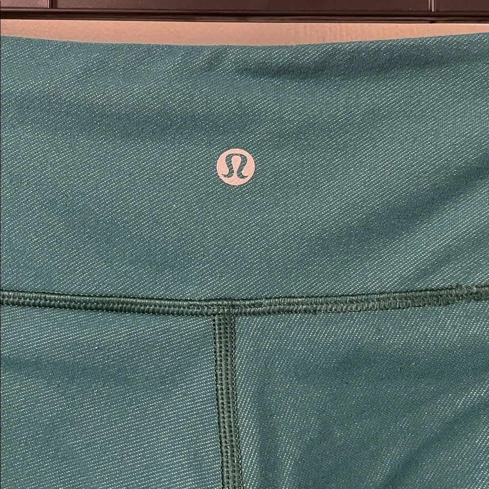 Lululemon Women's Wunder Under Tight 28” Teal Green Leggings Size 4